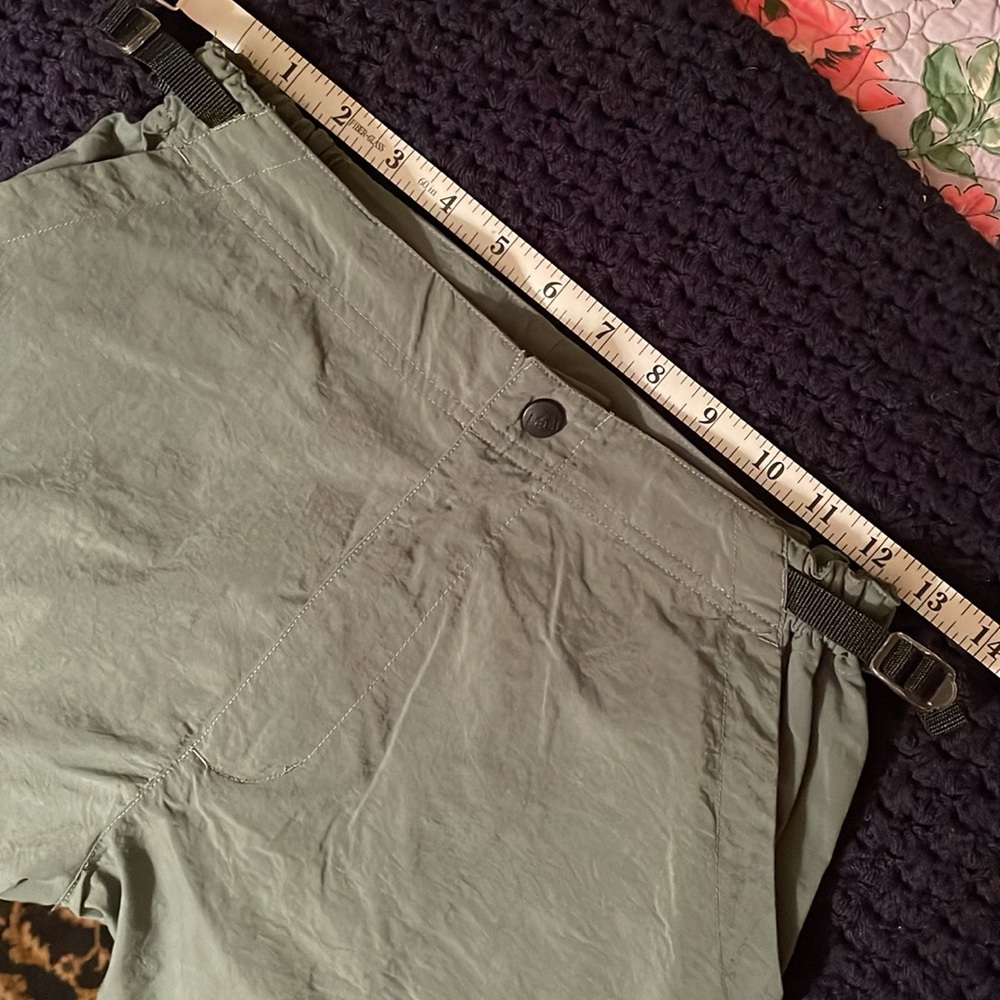 REI Cargo Sahara shorts 100% quick dry nylon for active sports - Picture 6 of 8